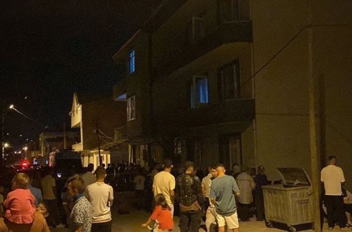 Ata qızını boğaraq öldürdü