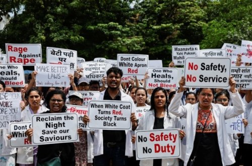 Hindistanda həkimin zorlanaraq öldürülməsi qarşıdurmaya səbəb oldu