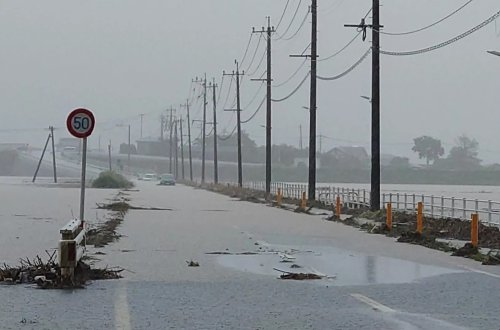 Yaponiyanı tayfundan sonra fırtına hadisəsi baş verib