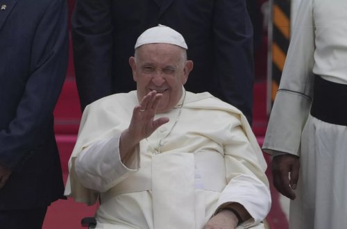 Papa Fransisk İndoneziyaya səfər etdi