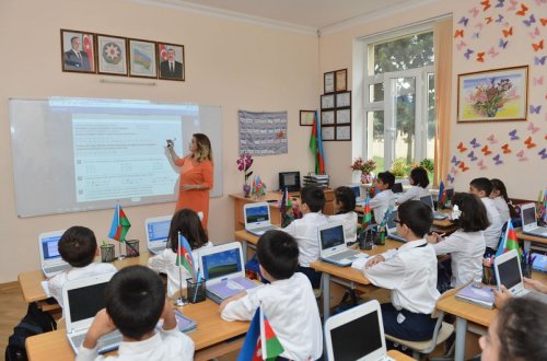 Məktəblərin tədris planları təsdiqlənib