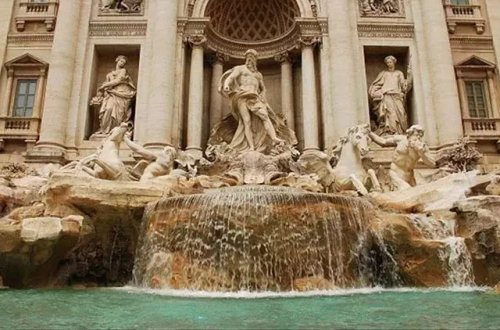 Romadakı tarixi fəvvarə üçün bilet sistemi gətirilir