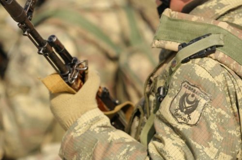 Azərbaycan Ordusunun hərbçisi odlu silahla özünü öldürdü