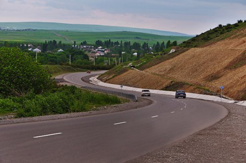 Bu yolda hərəkət iki aylıq məhdudlaşdırılır