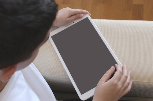 Avstraliya uşaqlara sosial media qadağası qoymağa hazırlaşır