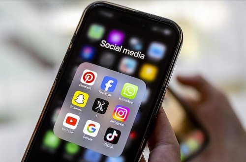 Daha bir ölkədə uşaqlara sosial şəbəkələrdən istifadə qadağan edilə bilər