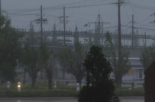 “Fransin” ABŞ-da 100 mindən çox sakini işıqsız qoyub