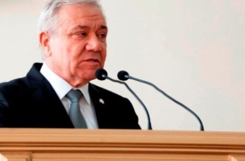 GDU-nun rektoru bahalı maşın alıb