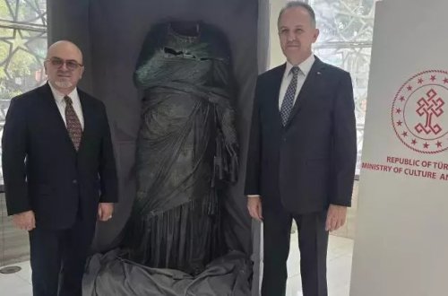 ABŞ-da mərasim: 14 tarixi əsər Türkiyəyə qaytarıldı