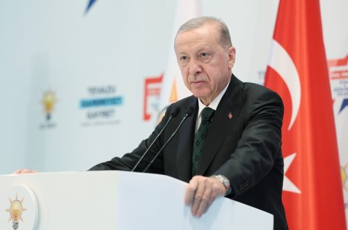 Ərdoğan üç nazir müavinini vəzifəsindən azad etdi