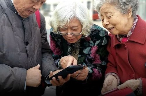 Çin pensiya yaşını tədricən artıracaq