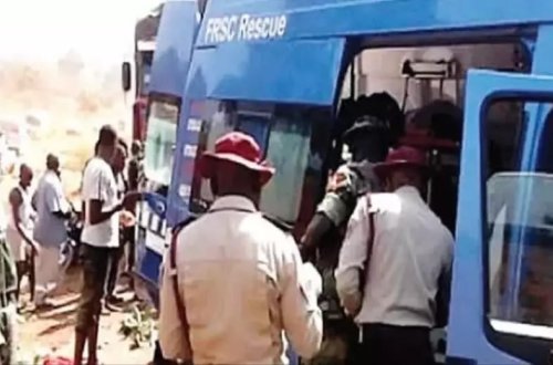 Nigeriyada avtobus və yük maşını toqquşub: 36 nəfər ölüb