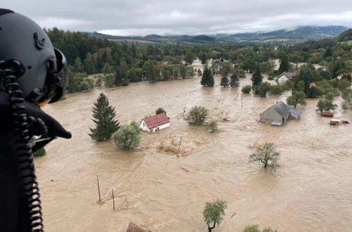 Avropanı vuran qasırğada ölənlərin sayı 22-yə yüksəldi: On minlərlə insan təxliyə edildi