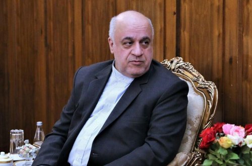 Livanda yaralanan İran səfiri ölkəsinə aparılıb