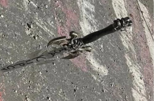 Ukraynalı hərbi əsir üzərində “Kursk uğrunda” yazılmış qılıncla öldürüldü