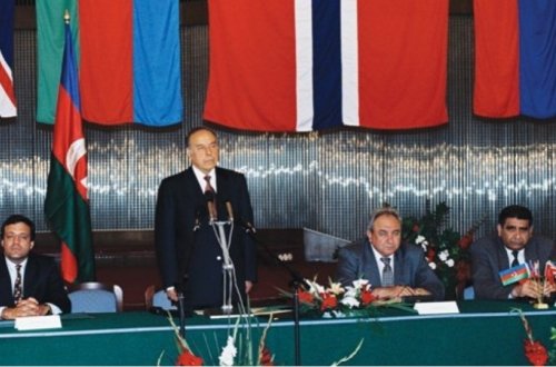 “Əsrin müqaviləsi” suverenliyimizin təminatçısıdır