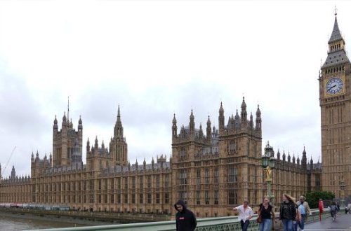 Britaniya 6 diplomatın ölkədən çıxarılmasından sonra Rusiya səfirini Xarici İşlər Nazirliyinə çağırıb