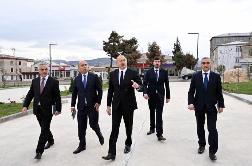 İlham Əliyev Qarabağ Universitetinin açılışında iştirak edib, müəllim və tələbələrlə görüşüb- YENİLƏNİB