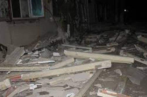Gəncədə yaşayış binasında partlayış olub, 84 yaşlı qadın xəsarət alıb, 3 avtomobilə ziyan dəyib - YENİLƏNİB
