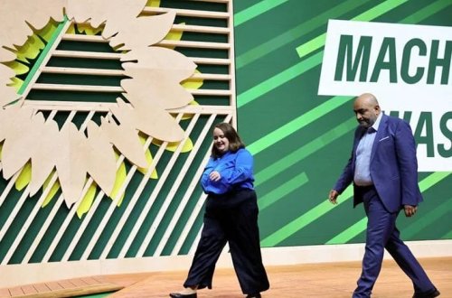 Almaniyada seçki istefası: Baryeri keçə bilməyən Yaşılların həmsədrləri vəzifəsini tərk etdilər