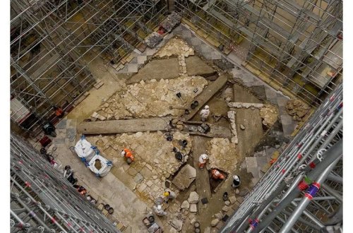 Notr-Damın altındakı qorxunc tabutun sirri açıldı: Atlı adlı cəsədin kimliyi məlum oldu