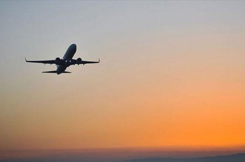 ABŞ-da təyyarənin havada toqquşmamaq üçün manevr etməsi nəticəsində 2 sərnişin xəsarət alıb