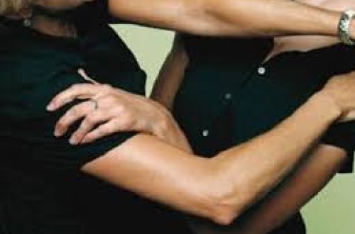 Kişi ona irad bildirən arvadını döydü - HÖKM