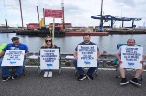 Ağ Ev ABŞ-ın Şərqi Sahil limanlarında işçilərin tətilini diqqətlə izləyir
