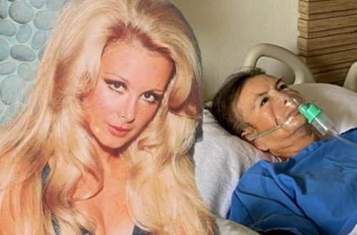 Filiz Akın xəstəxanaya yerləşdirilib