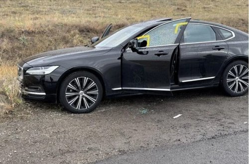 Dayanmış avtomobildə meyit tapılıb