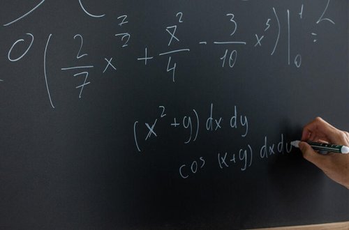 Sosial şəbəkədə videosu yayılan müəllimlə bağlı qərar verildi