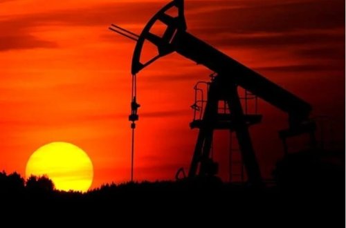 Nigeriya xam nefti yerli valyutada satmağa başlayıb