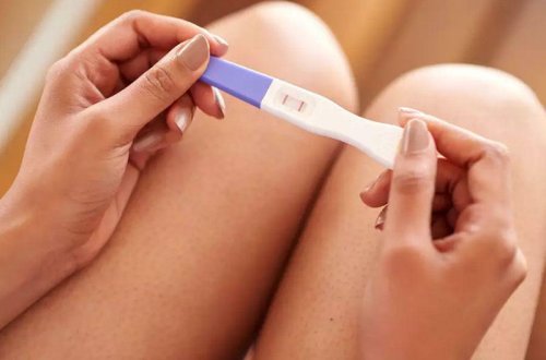 İranda azyaşlı qızların hamilə qalmasına icazə verildi