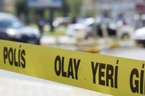 Həyat yoldaşını uşağının gözü qarşısında bıçaqladı
