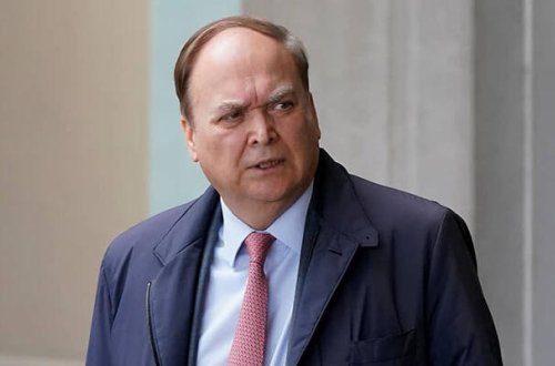 Putin onu səfir vəzifəsindən azad etdi