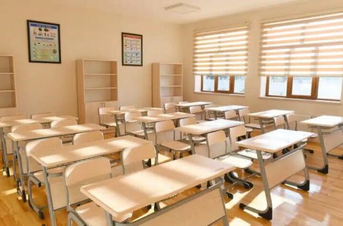 Məktəbdə telefon partladı, hamı təxliyə olundu