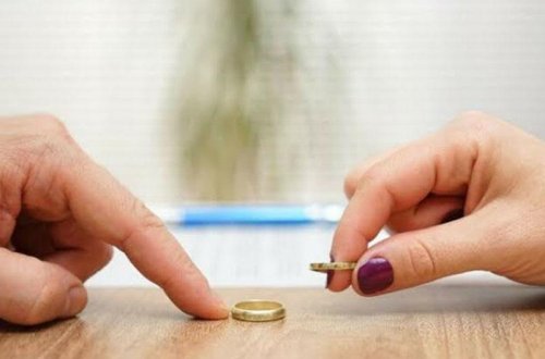 Ər arvadının boşanmasının qarşısını almaq üçün maraqlı üsul tapdı - FOTO