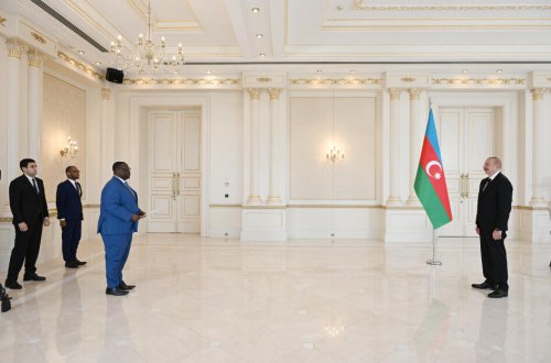 İlham Əliyev Beninin yeni səfirinin etimadnaməsini qəbul edib - YENİLƏNİB