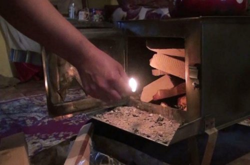 Azərbaycanda FACİƏ: Ata odun sobasına benzin atdı, iki yaşlı oğlu yanıb öldü - YENİLƏNİB