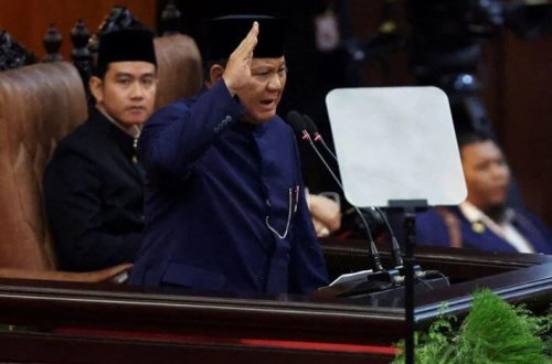 İndoneziyada yeni dövr: Prabowo Subianto and içdi 