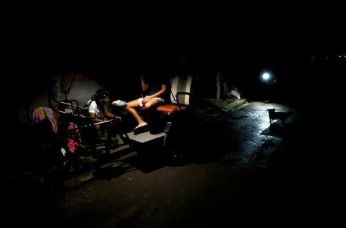 Ölkə qaranlığa qərq oldu: Bu dəfə Kubanı tropik tufan vurdu