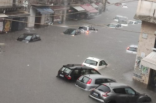 Yağış suları Avropa şəhərlərində də problemlər yaradır - Meriya açıqlama yaydı