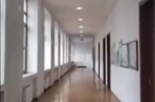 Bu universitetlərdə yağış tavandan içəri axdı - VİDEO