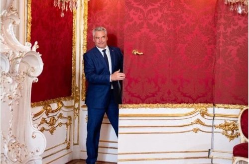 Avstriyada hökumət qurmaq vəzifəsi seçkidə qalib gələn sağçılara verilmədi