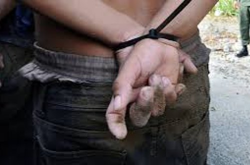 Dişləri sındırıldı, böcək yedirdildi - Antalyada müdirindən pulunu istəyən gəncə ağlasığmaz işgəncə