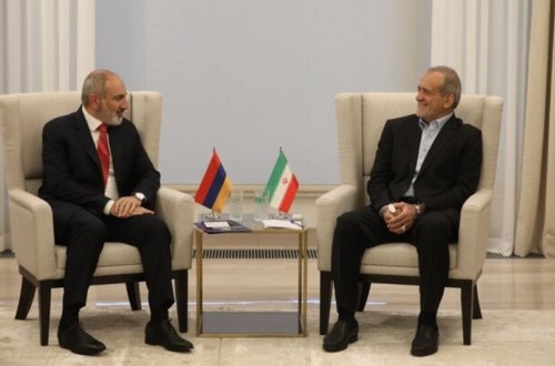 Məsud Pezeşkianla Nikol Paşinyan görüşüb