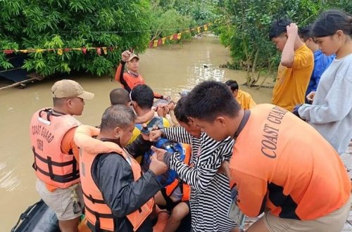 Filippini fırtına vurdu: 14 nəfər öldü