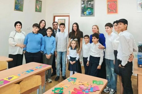 Leyla Əliyeva 3 saylı xüsusi internat məktəbini ziyarət edib