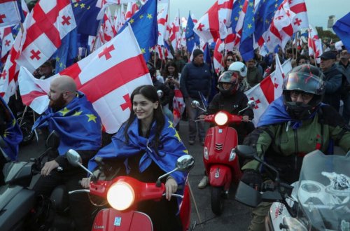 Bu gün Gürcüstanda parlament seçkiləri keçiriləcək