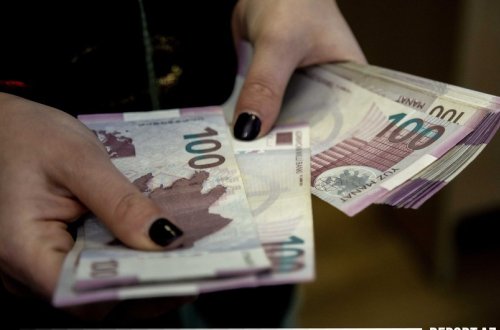 Vətəndaşların 74 min manatını dələduzluq yolu ilə ələ keçirməkdə şübhəli bilinən üç nəfər saxlanılıb